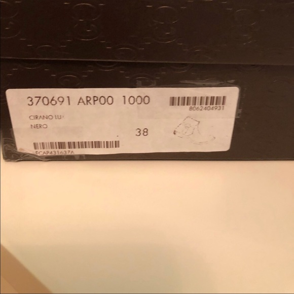 Super stylish Gucci booties. Brand new with box - Picture 4 of 5